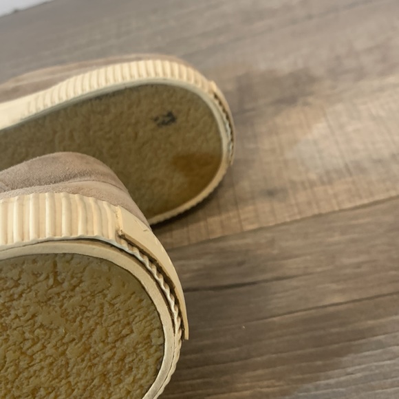 Vince tan suede slip on shoes size 9.5 - Picture 7 of 9